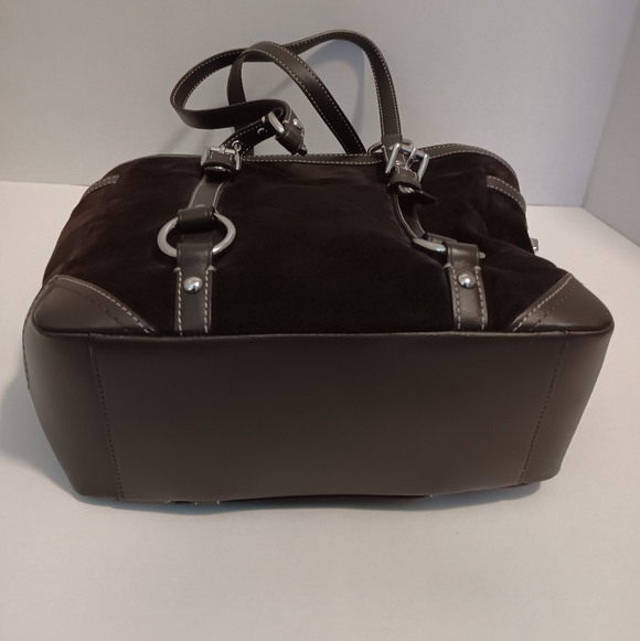 Coach Brown Suade Bag Needs To Be Cleaned - Picture 7 of 13